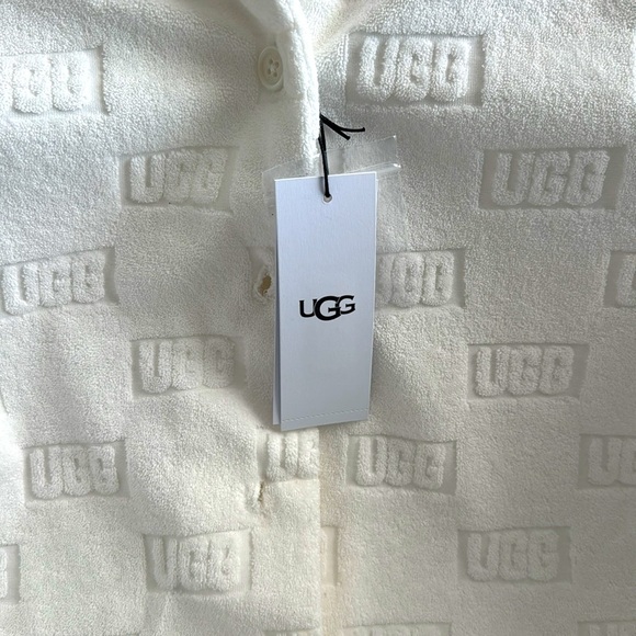NWT UGG Women’s Terry cloth Shirina Top UGGBlock. Size: M. Color: Off White. - Picture 3 of 4